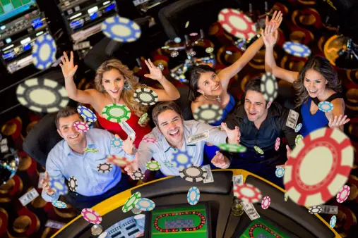 Skap en Las Vegas-stemning: Slik integrerer du kasinoelementer i hjemmeinnredningen din
