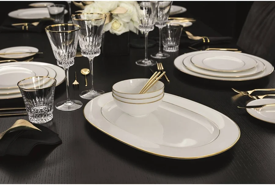 eksklusivt servise tallerkener gullkant villeroy boch borddekking